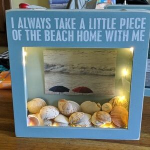 “I ALWAYS TAKE A LITTLE BIT OF THE BEACH HOME WITH ME” Shadow Box